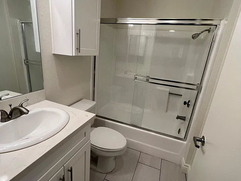 10911 Rochester Ave #201 — Photo 5