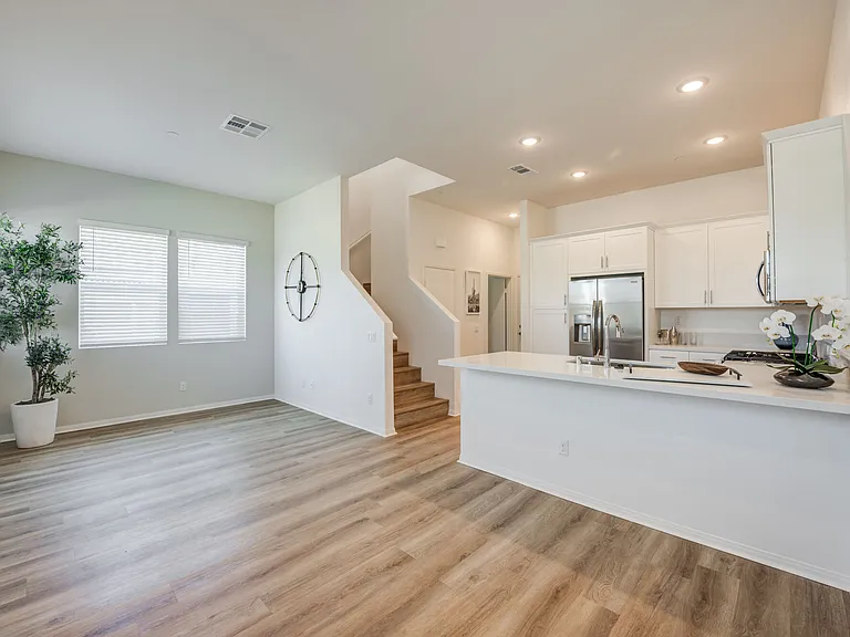 Calista Luxury Townhomes — Photo 15