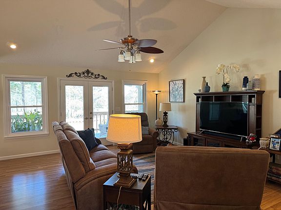 2nd image of 13507 Pine Forest Rd