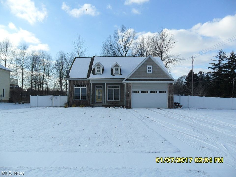 1st image of 6500 Woodridge Way SW