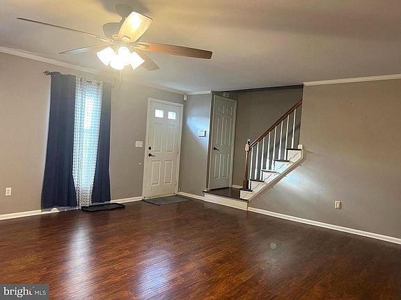 2nd image of 133 Meetinghouse Ln