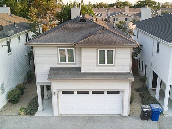 3rd image of 9251 Cedros Ave