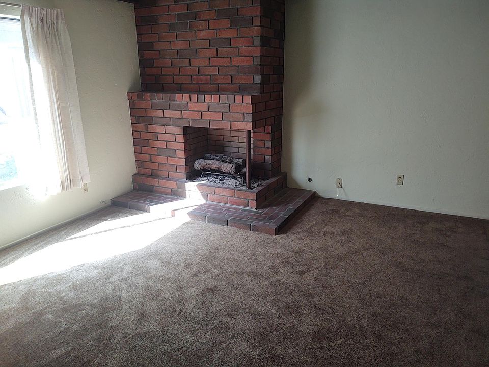 2nd image of 22 N El Molino St APT A