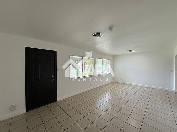 5th image of 4210 Dauphine Dr