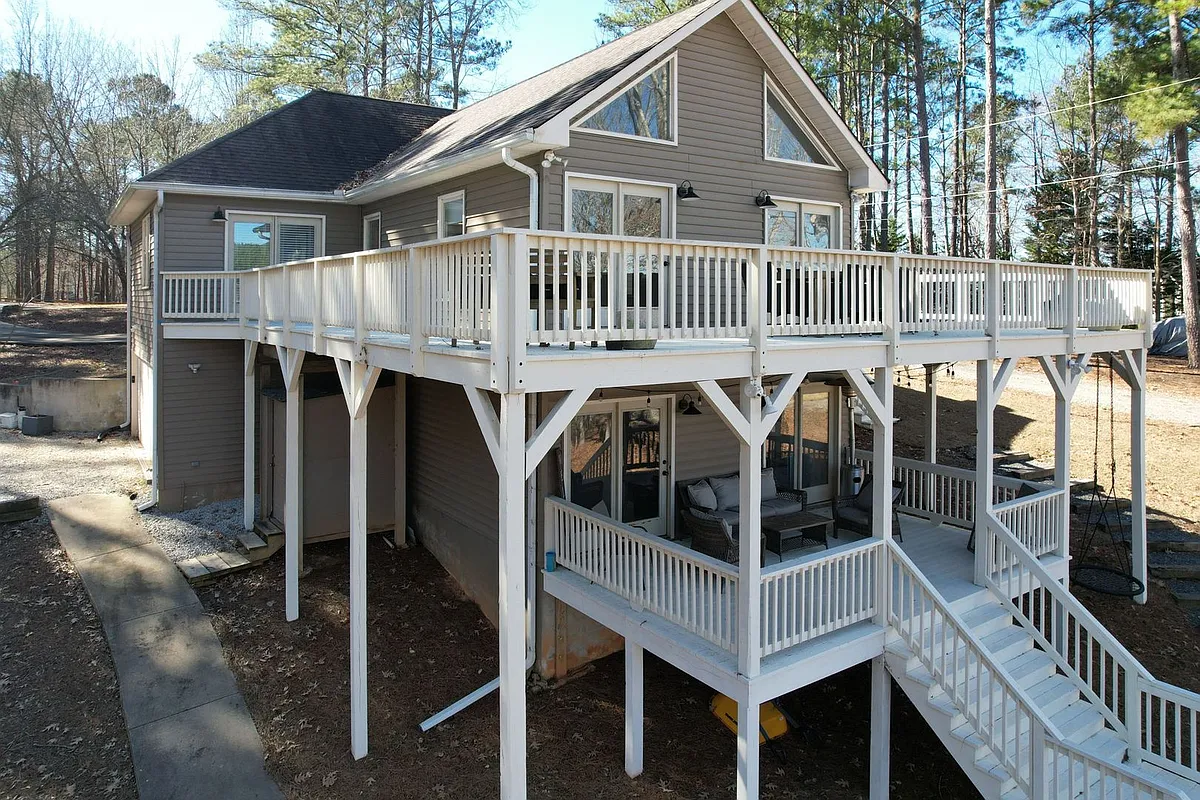 Building Photo - 108 Horseshoe Cir