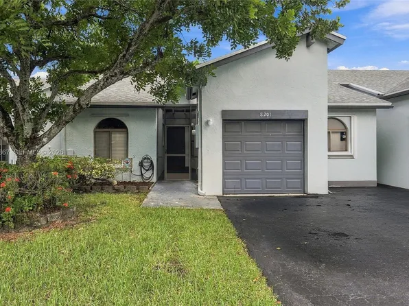 8201 NW 100th Ln, Tamarac, FL 33321