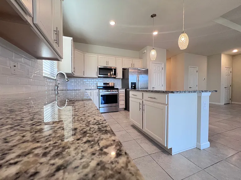 43023 Canon Ct — Photo 32