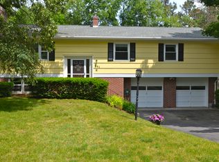 141 Cedar Rd, Longmeadow, MA 01106