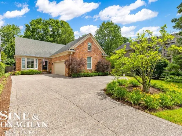 198 Lakeview Ave, Grosse Pointe Farms, MI 48236