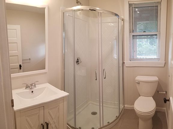 3rd image of 38 Fainwood Cir #3