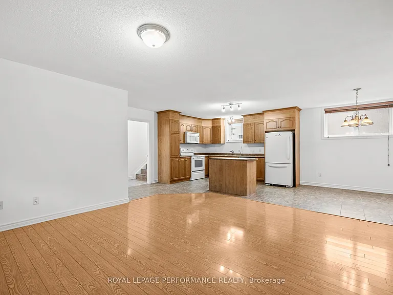 41 Main St #8 — Photo 4