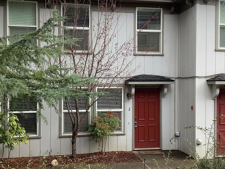 327 N Main St #2 — Photo 2
