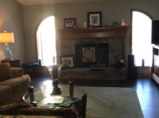 10214 Southwind Dr, Indianapolis, IN 46256