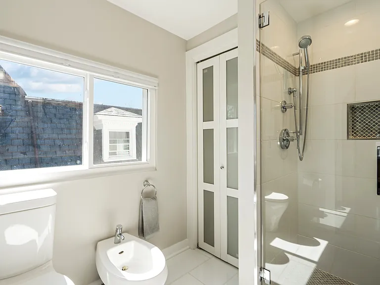 3518 10th St NW #B — Photo 12
