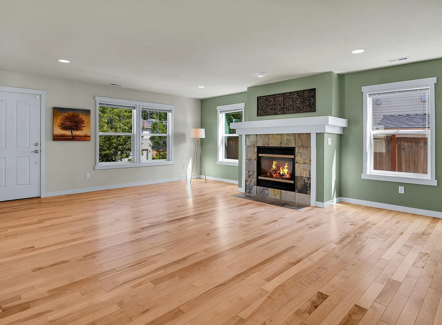 3 bed, 2.5 bath, 2230 sqft, $3,775 — Photo 4