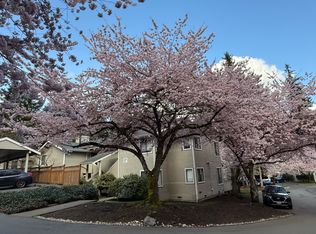 9009 Avondale Rd NE APT P232, Redmond, WA 98052