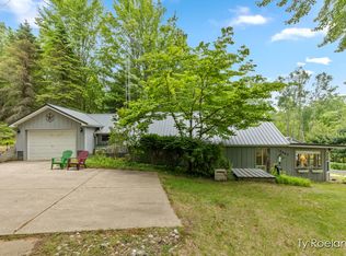 10667 220th Ave, Big Rapids, MI 49307