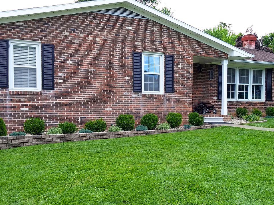1st image of 132 Fairway Dr
