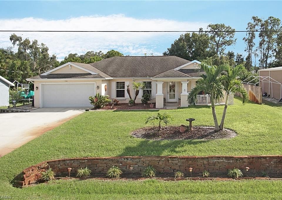1st image of 8476 Cypress Dr N