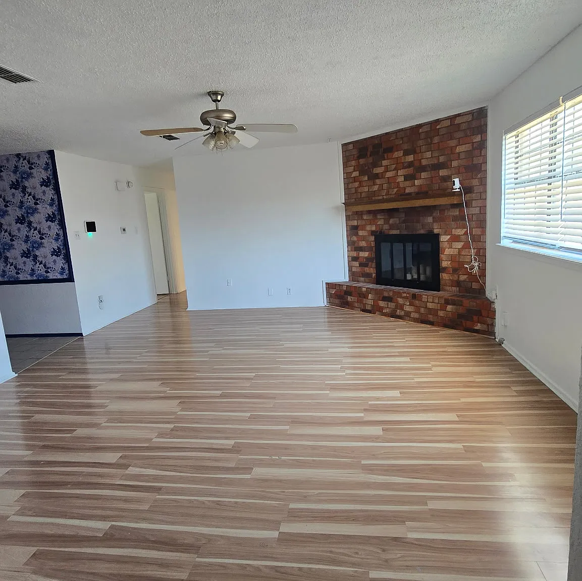 3 bed, 1294 sqft, $1,400 — Photo 3