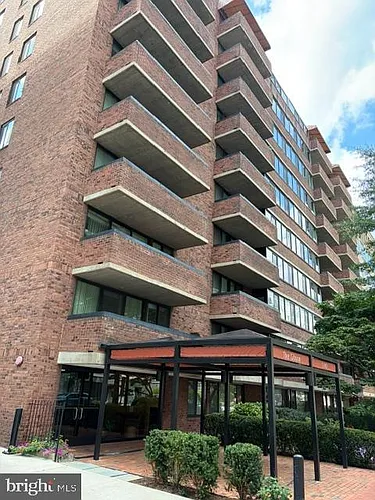 1140 23rd St NW #601 Photo 1