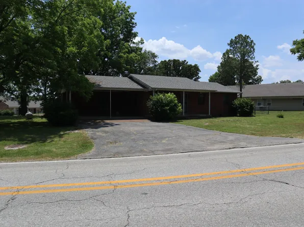 658 W Church St, Salem, AR 72576