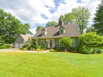 240 Pease Rd, East Longmeadow, MA, 01028