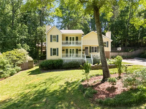 11675 Highland Colony Dr, Roswell, GA 30075