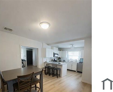 2nd image of 16 Columbus Pl Unit 1