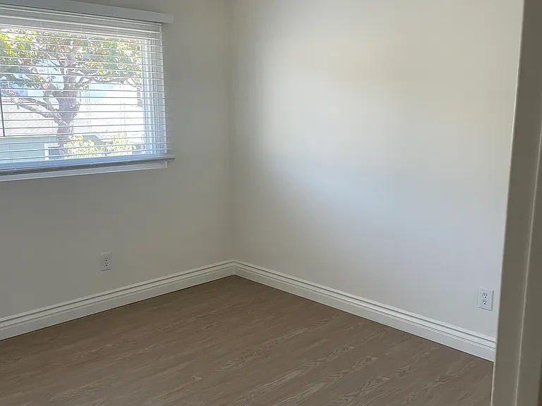 860 Main St #D — Photo 6
