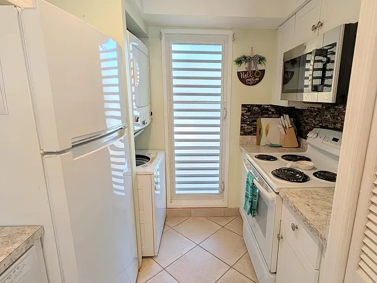 106 Golden Rock Est — Photo 5