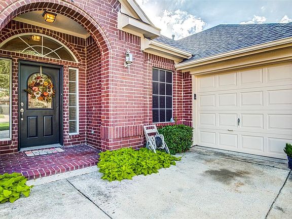 4th image of 2909 Opal Ct