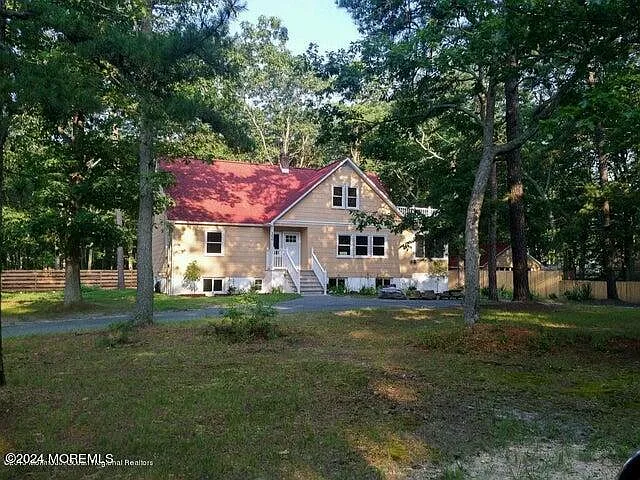 266 Crescent Ave photo 1