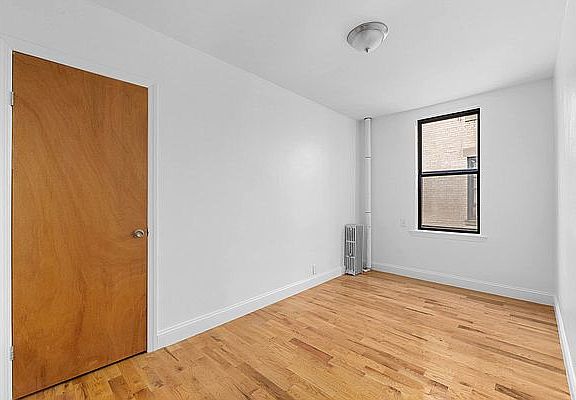 2nd image of 728 W 181st St APT 28