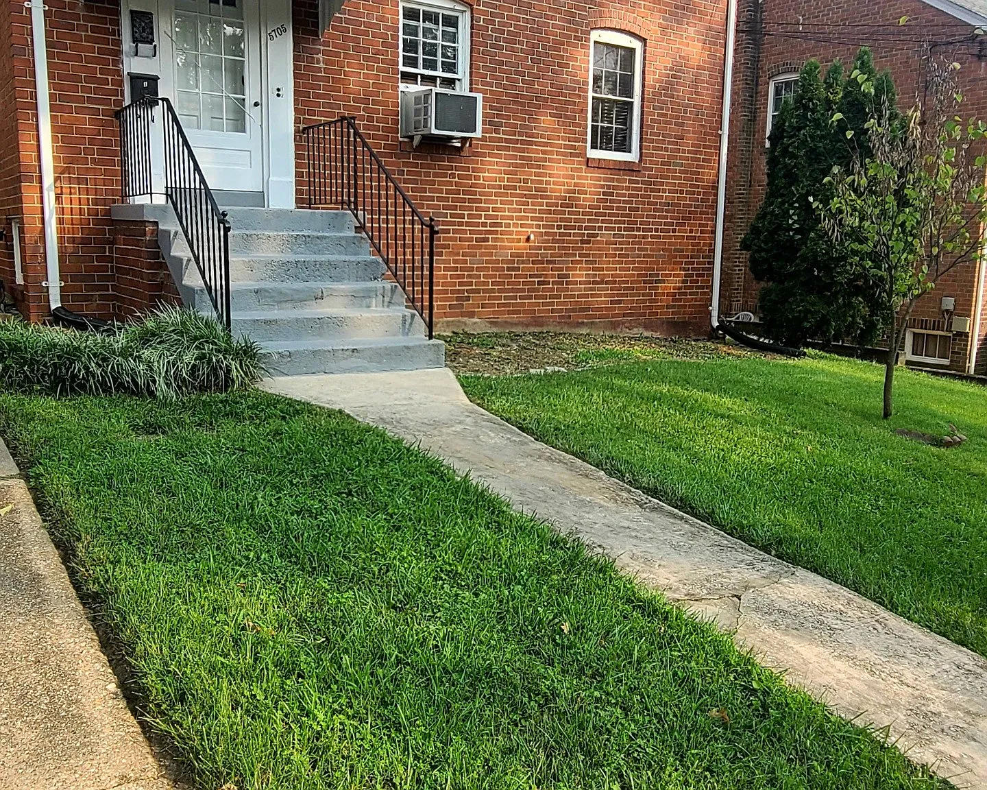 2 bed, 740 sqft, $2,000 — Photo 2
