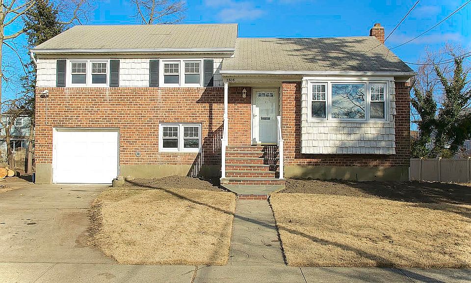 1st image of 2808 Willard Ave