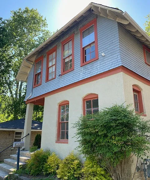 102 Watson Ct — Photo 2