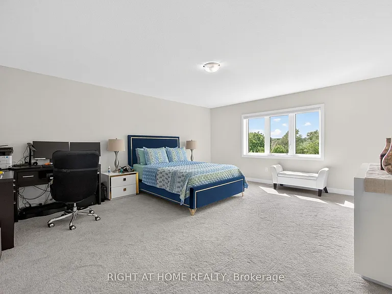 91 Monteith Dr — Photo 22