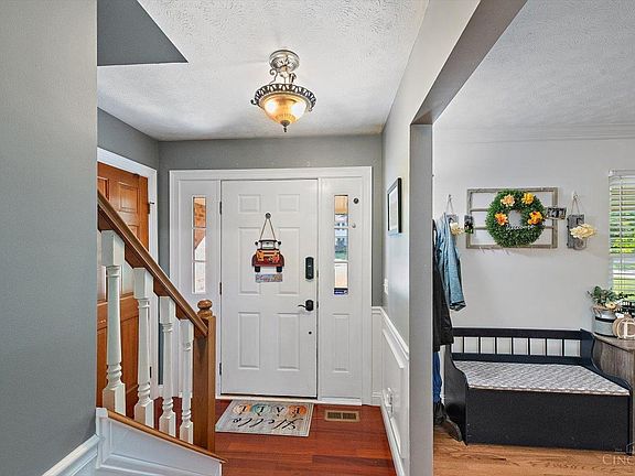 3rd image of 5915 Woodspoint Dr