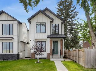 7341 N 37th Ave NW, Calgary, AB T3B 1W7