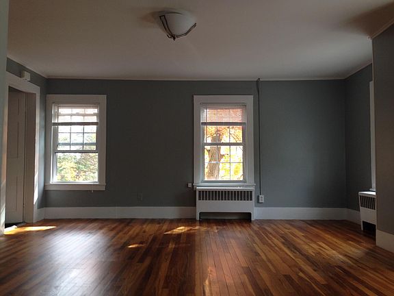 4th image of 58 Golden Hill Ave APT 3