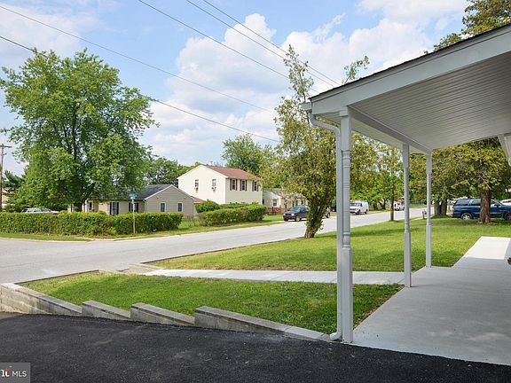 3rd image of 118 Bunche Blvd