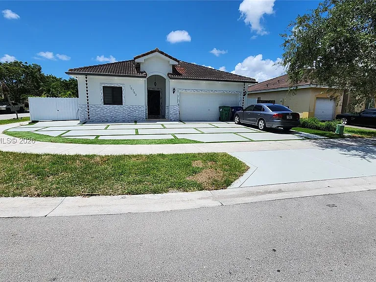 10752 SW 228th Ter — Photo 2