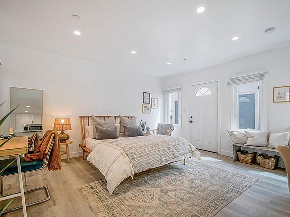 5th image of 1217 9ht St #3