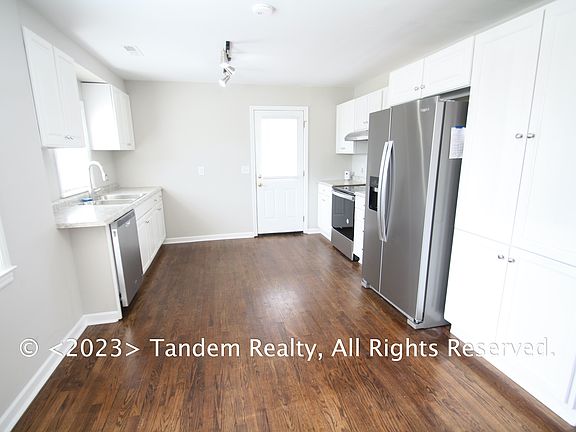 2514 Crossfield (5)_04042023