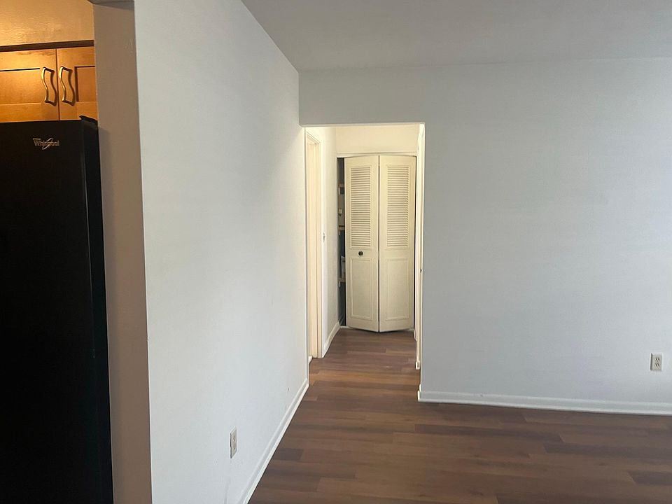 1st image of 2442 Evergreen Ave