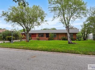 319 E McCain Ave, Raymondville, TX 78580