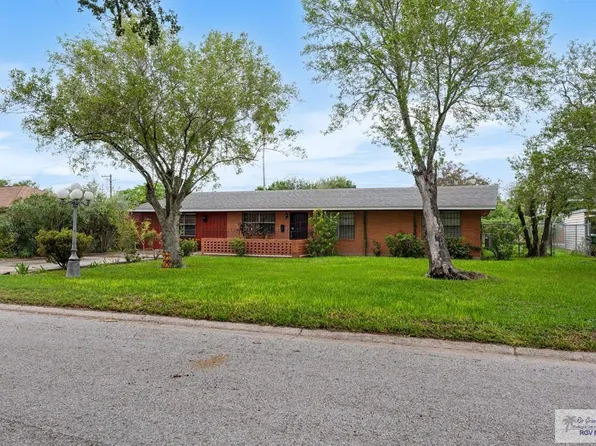 319 E McCain Ave, Raymondville, TX 78580