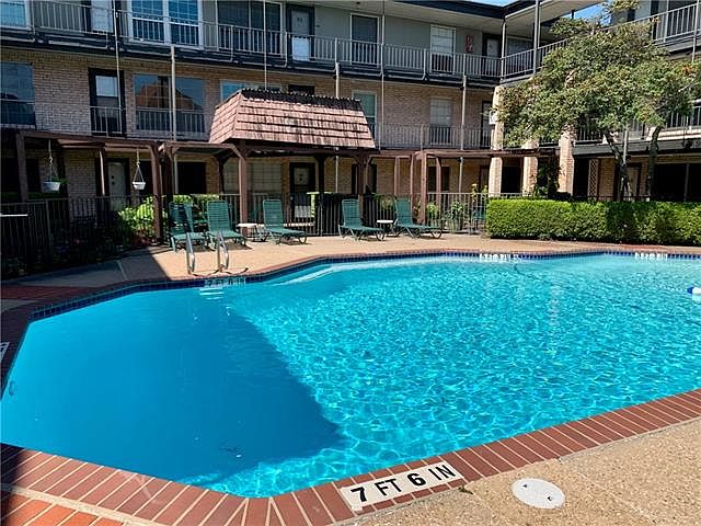 1st image of 2425 Ashdale Dr APT 34
