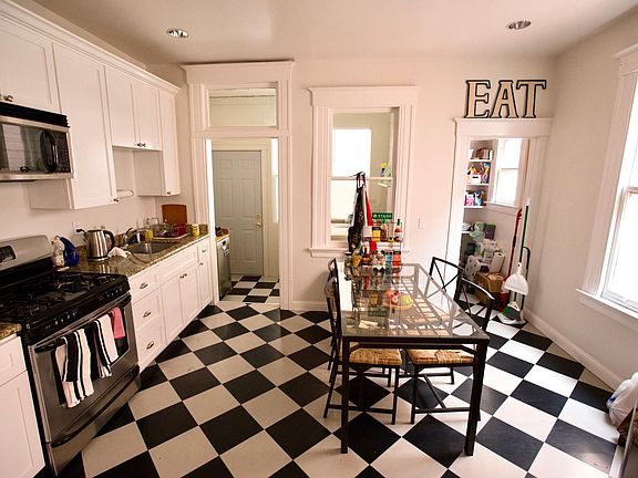 5th image of 880 Greenwich St
